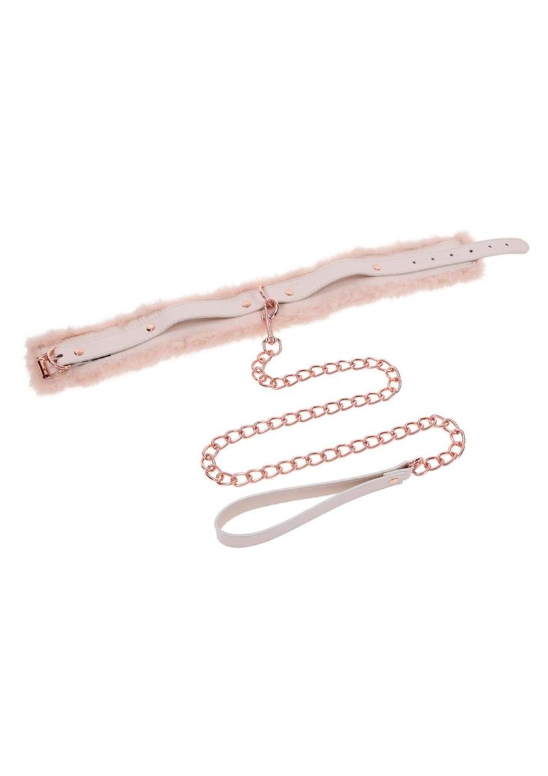 Peaches N Creame Fur Collar & Leash